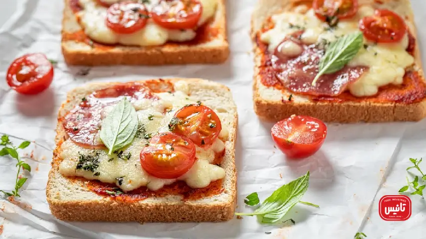 پیتزا سوسیس و کالباس و قارچ