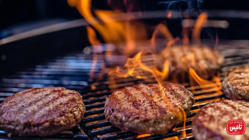 گریل کردن برگر با باربیکیو